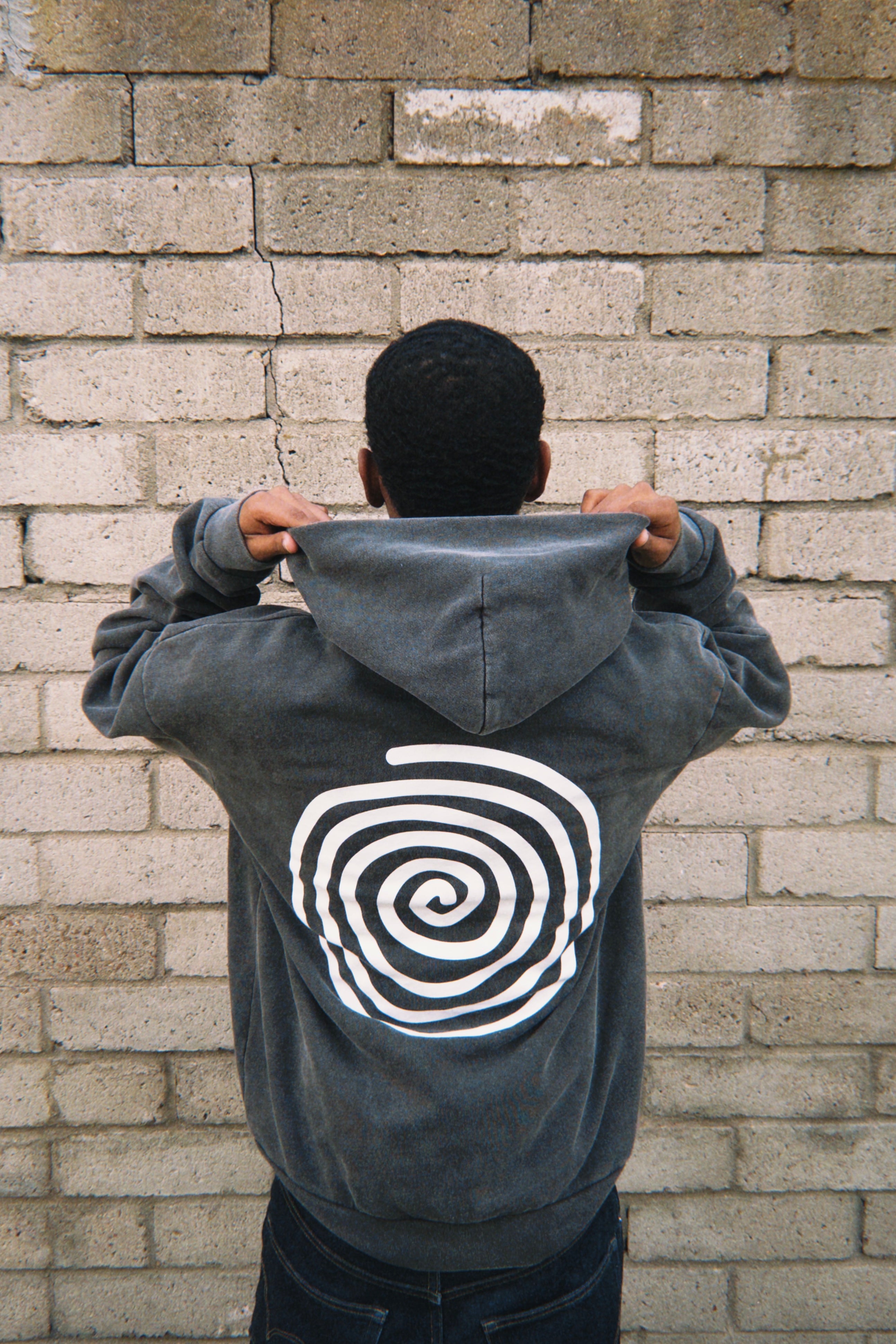 CLASSIC CHARCOAL SPIRAL HOODIE