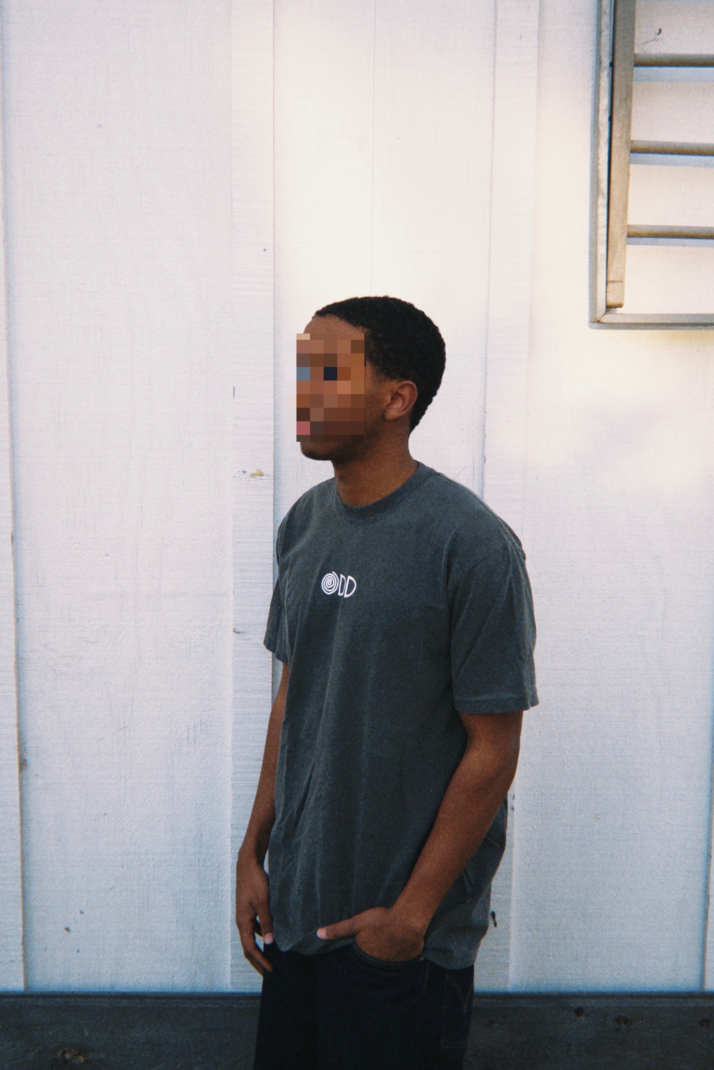 CLASSIC CHARCOAL SPIRAL TEE